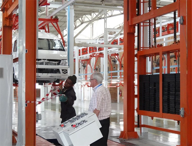 3 3